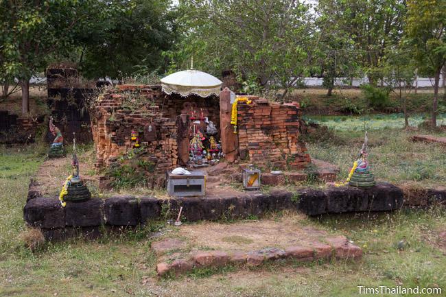 central tower of Ku Buamat Khmer ruin